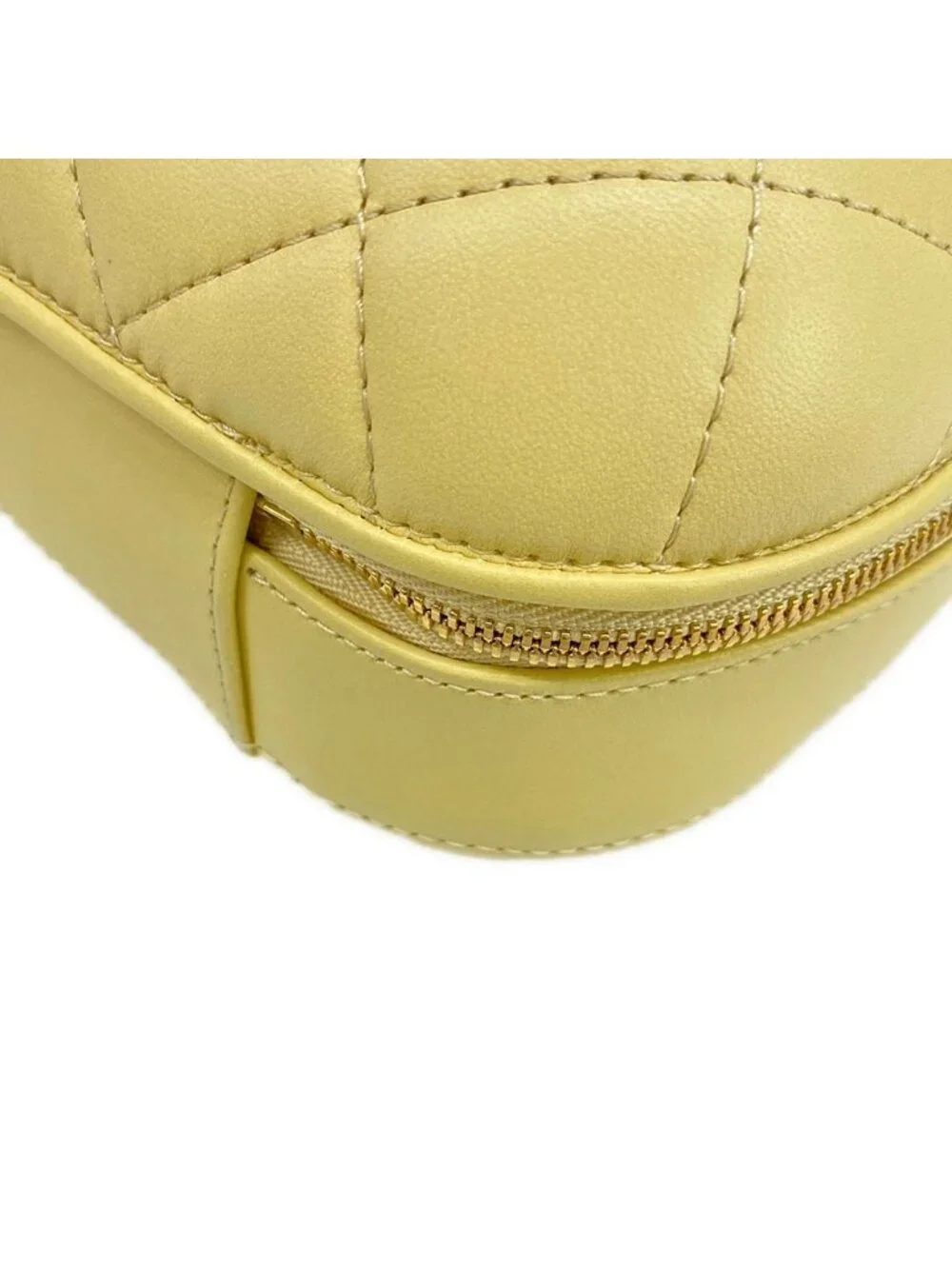 Chanel Shoulder Bag Quilted Light Yellow Lambskin